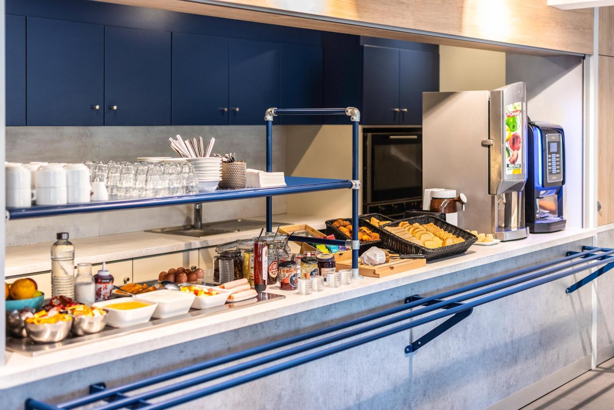 Ibis Budget Villefranche Limas エクステリア 写真