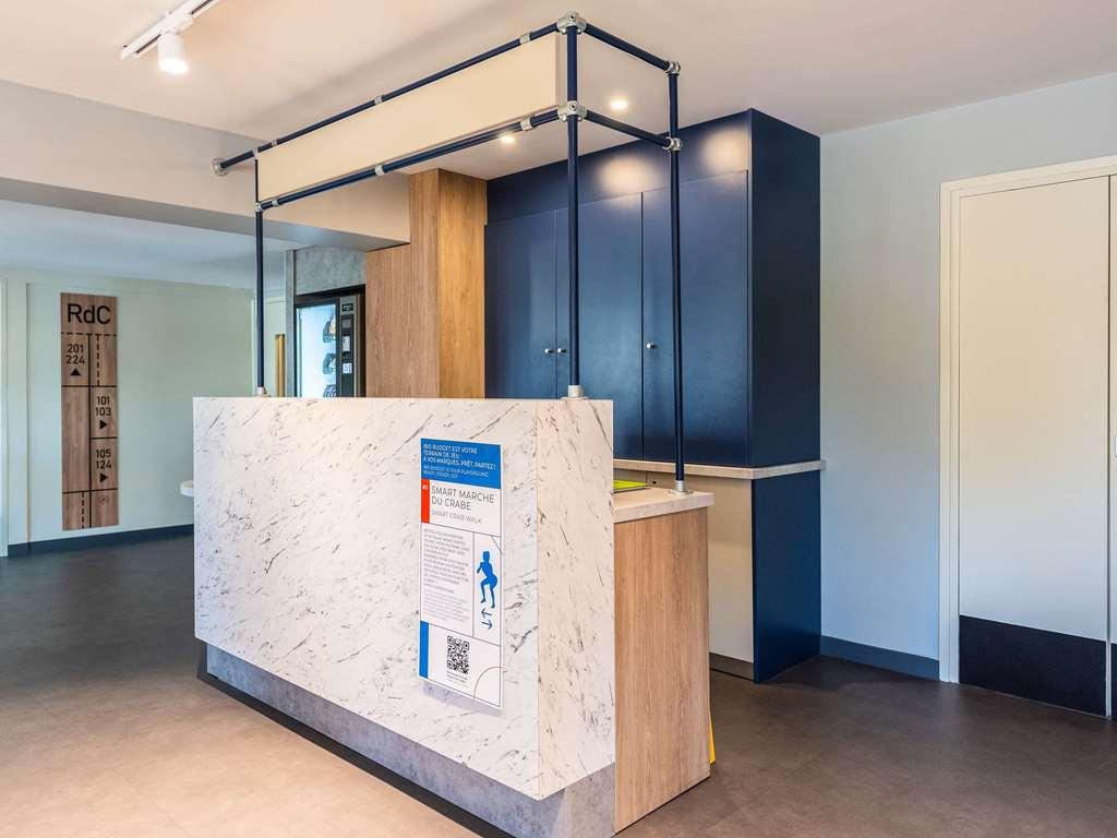 Ibis Budget Villefranche Limas エクステリア 写真